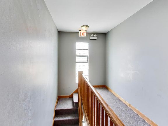 3rd image of 7123 N Damen Ave Unit 6E