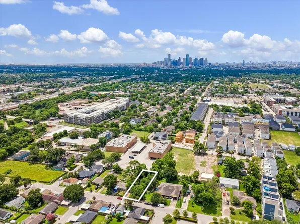 515 Service St, Houston, TX 77009