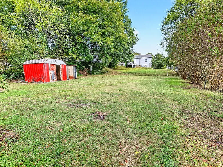 33 Schoolfield Dr — Photo 27
