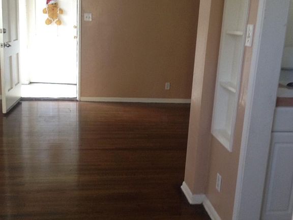 2nd image of 4461 Atlantic Ave APT 3