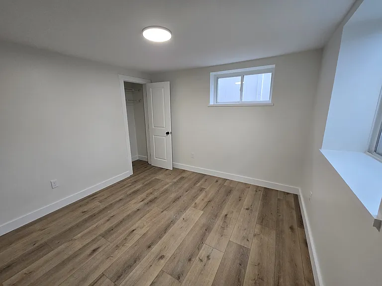 20-22 Poirier Pl #1 — Photo 6
