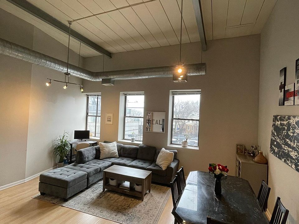 1st image of 1316 N Milwaukee Ave APT 204