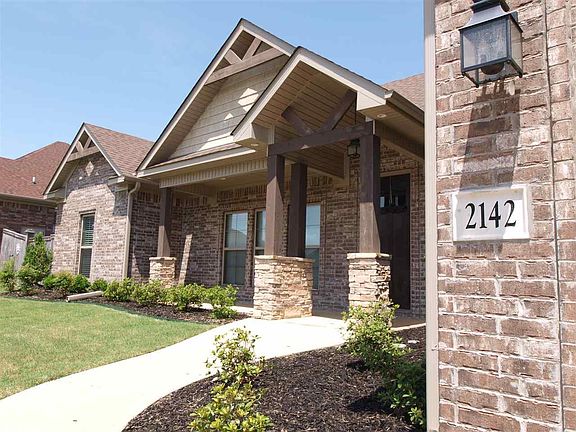 3rd image of 2142 Avondale Dr