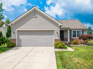 445 Lydia Ln, Linden, MI 48451