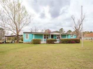 1060 Spring Lake Dr, Folkston, GA 31537