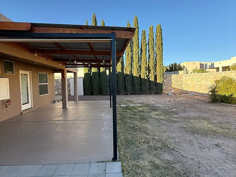 2043 Villa Napoli Loop E — Photo 41