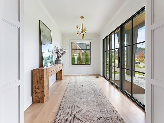 2nd image of 3182 Chapel Woods Cv