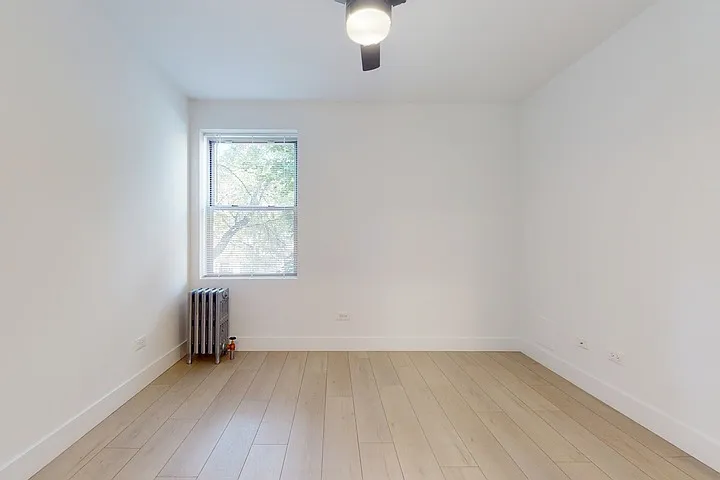 5501 S. Cornell — Photo 14