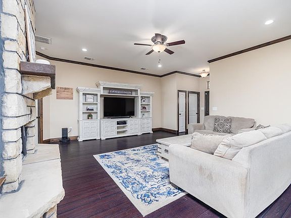 5th image of 3536 Badger Ct