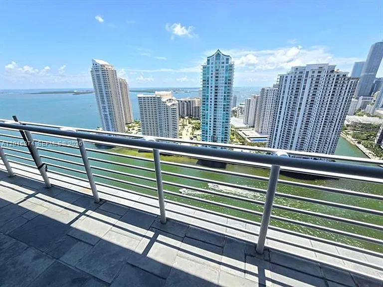 325 Biscayne Blvd #3719 — Photo 32