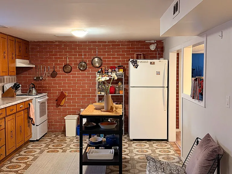 7673 Darcel Ave #BASEMENT — Photo 3