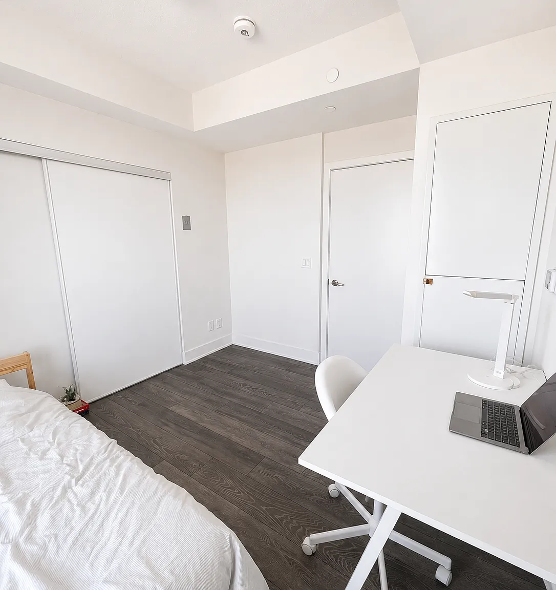 2 bed, 700 sqft, $1,300 — Photo 4