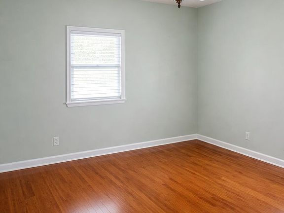 5th image of 1205 N Palmway
