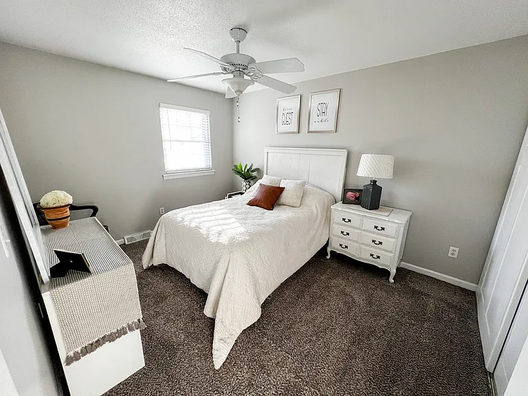 323 SE Melody Ln — Photo 33