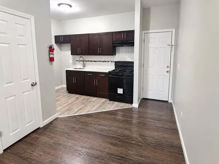 813 Clinton Ave #4 — Photo 5