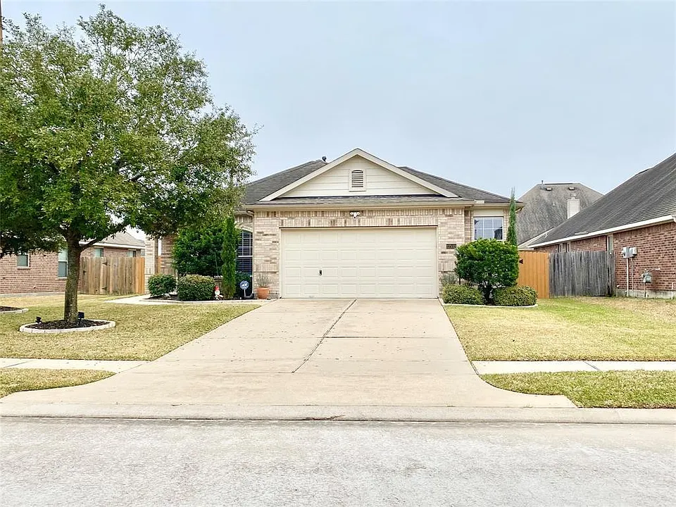 17518 Stamford Oaks Dr