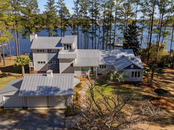 813 Fork Point Road, Oriental, NC 28571