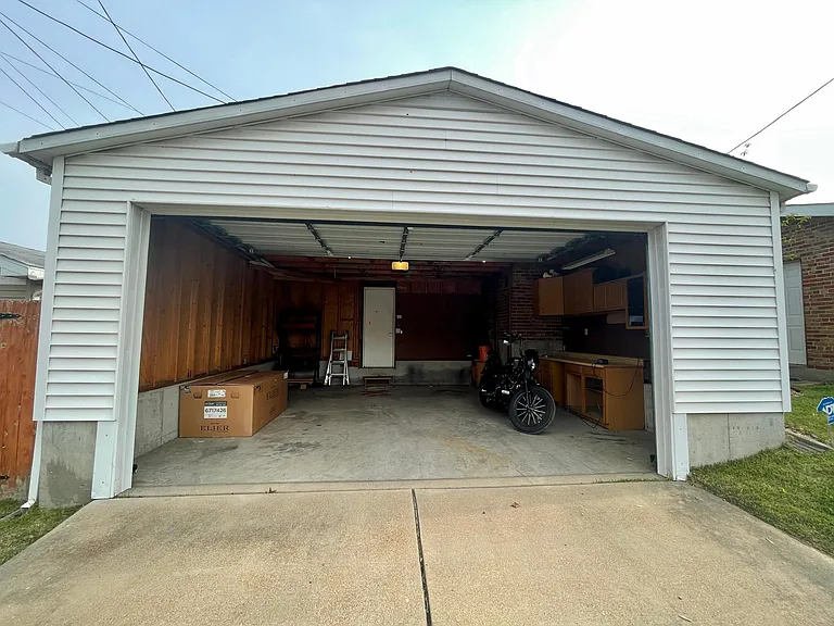 1131 Kraft St — Photo 25