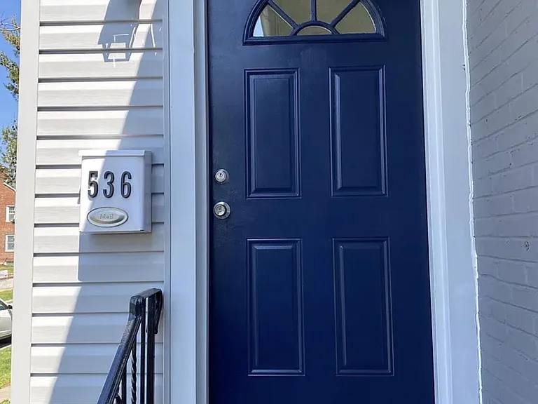 536 Saude Ave — Photo 1