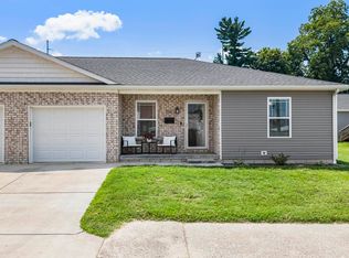 203 W Locust St, Fort Branch, IN 47648