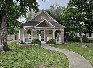 401 N Western St, Lakin, KS 67860