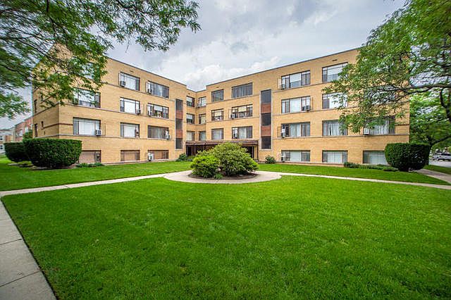 1st image of 2710 W Summerdale Ave APT 3A