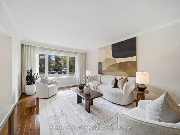 63 Vanguard Dr, Toronto, ON M9B 5E8