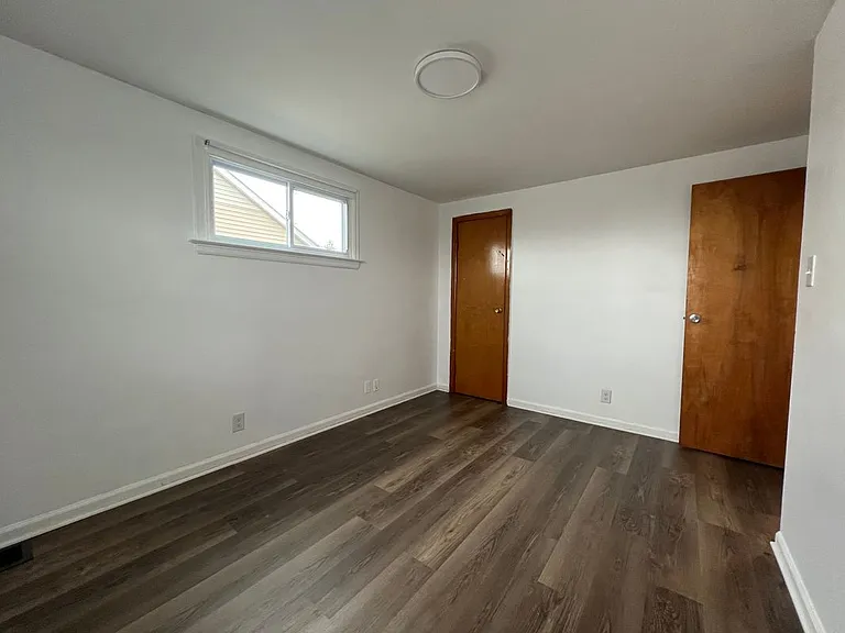 512 Cayuga Rd #LEFT — Photo 18