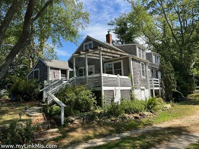 651 State Rd, West Tisbury, MA, 02575