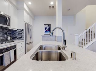 5514 W 149th Pl UNIT 8, Hawthorne, CA 90250