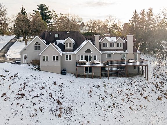 2nd image of 501 Hillside Dr