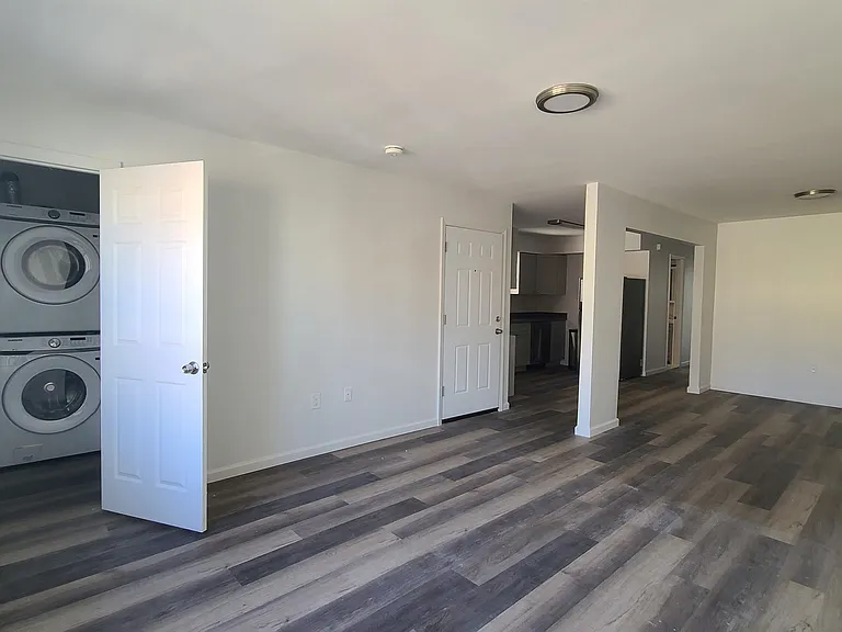 150 New York Ave #2 — Photo 4