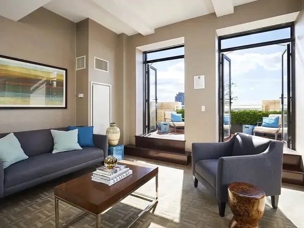 1 Hanson Place image 10 of 18