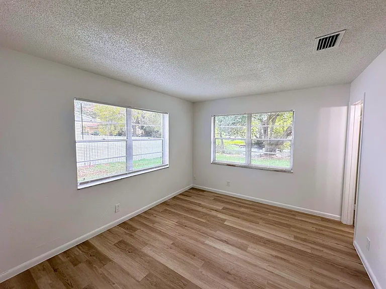 3662 Davis Rd — Photo 8