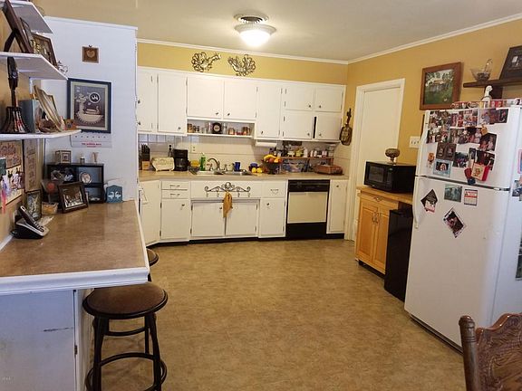 2nd image of 102 Hardy Ave