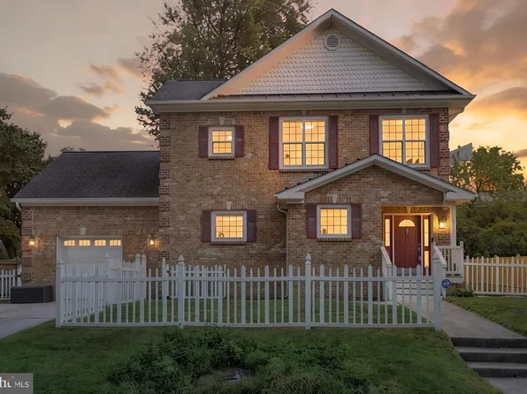 10717 Bentley Ln, Kensington, MD 20895