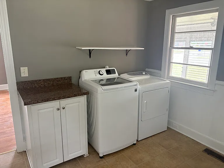 1501 W Ragsdale Rd — Photo 2