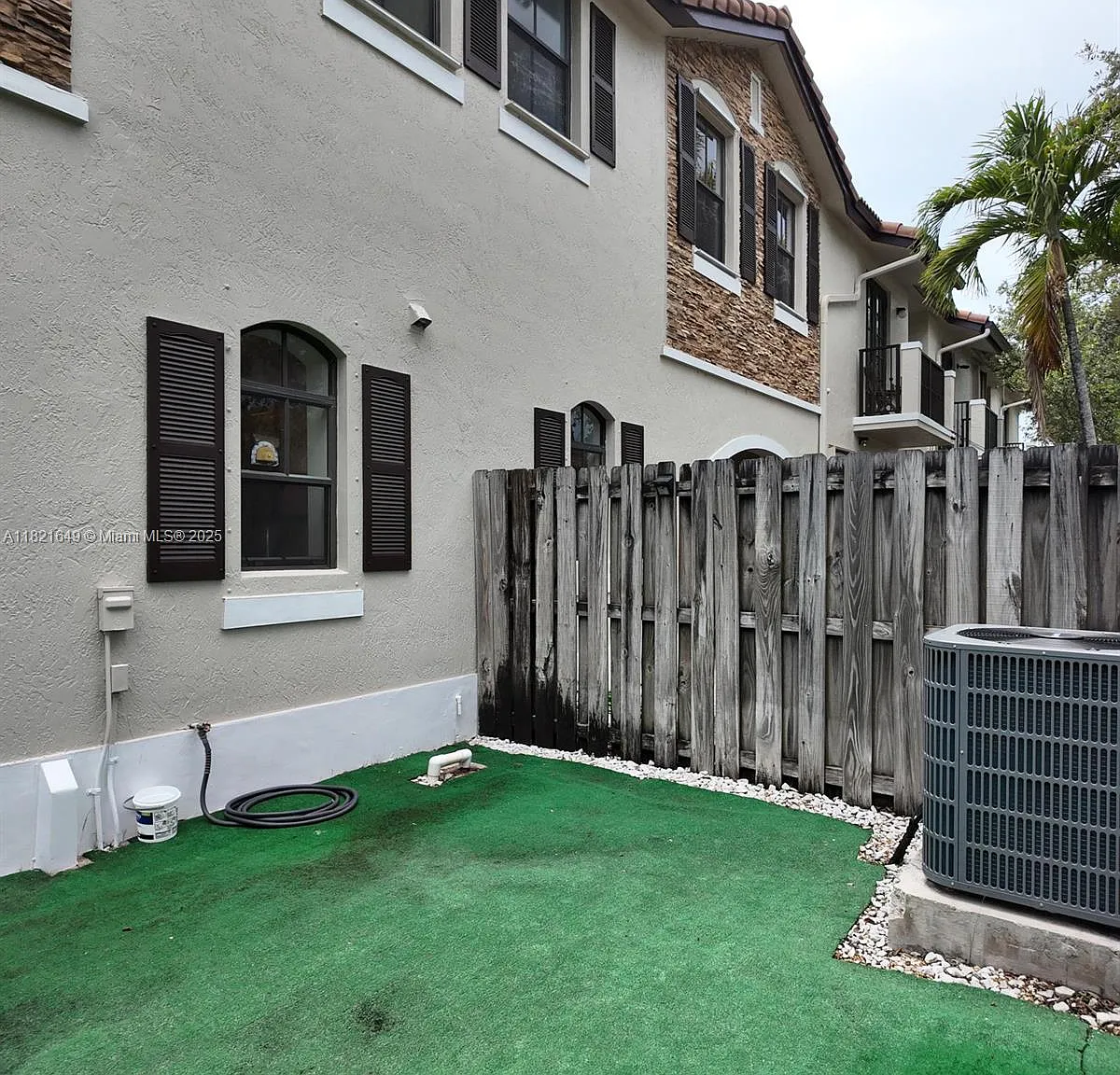3 bed, 1838 sqft, $3,850 — Photo 3