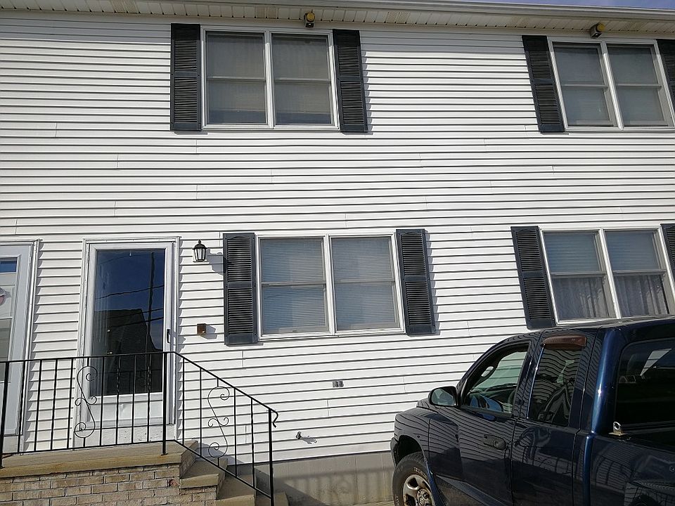 1st image of 11 Sunflower Cir