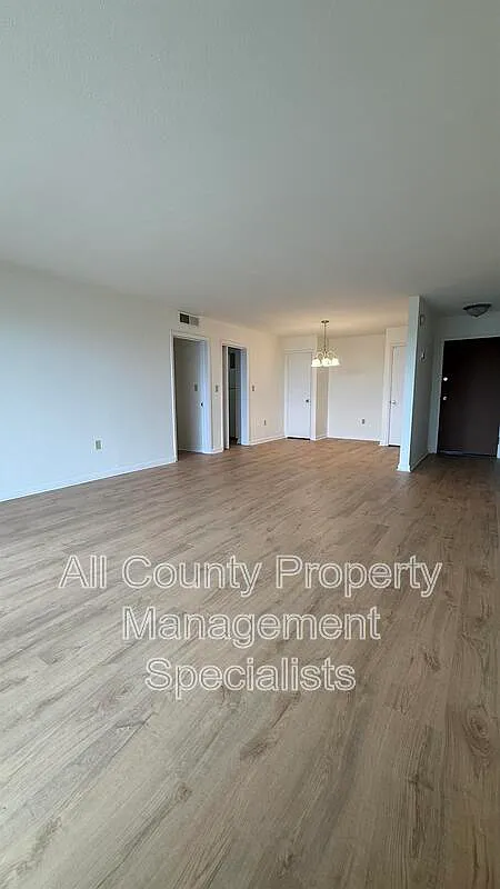 2 bed, 2.0 bath, 1200 sqft, $1,595 — Photo 4