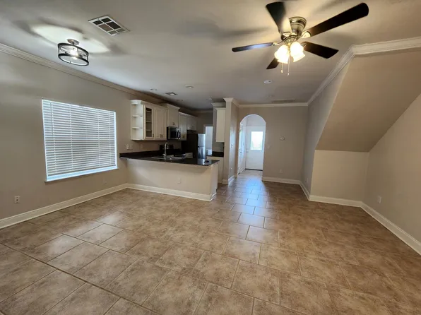 4706 Pontchartrain Dr APT 5, Slidell, LA 70458