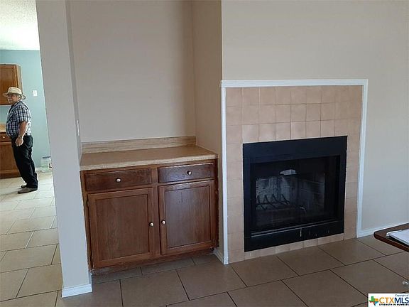 3rd image of 1714 West Ln