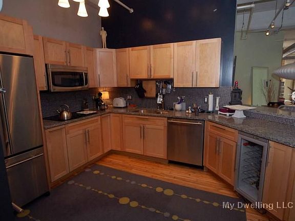 2nd image of 730 N Plankinton Ave #8