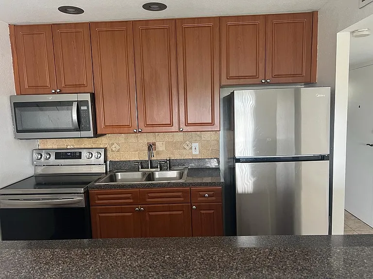 5820 N Church Ave #414 — Photo 8