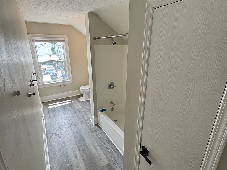 661 Franklin St #2 — Photo 6
