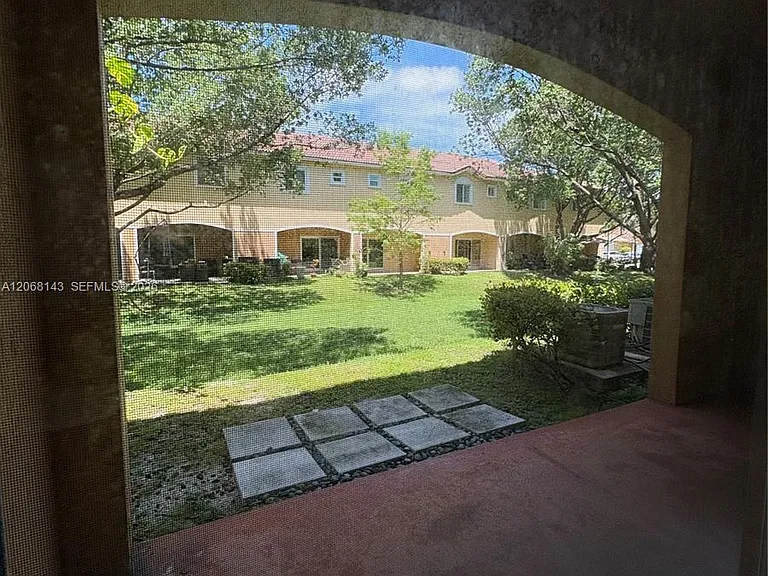 5725 Tuscany Way — Photo 9