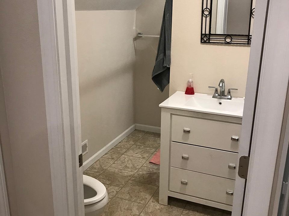 2nd image of 11 Rapa Dr #2