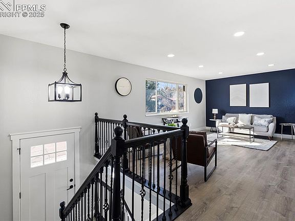 4th image of 1709 Russell Cir