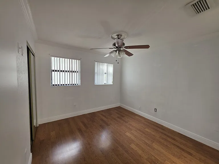 5827 W 26th Ave #2 — Photo 3