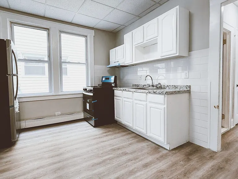 264 Lexington Ave #1R — Photo 12